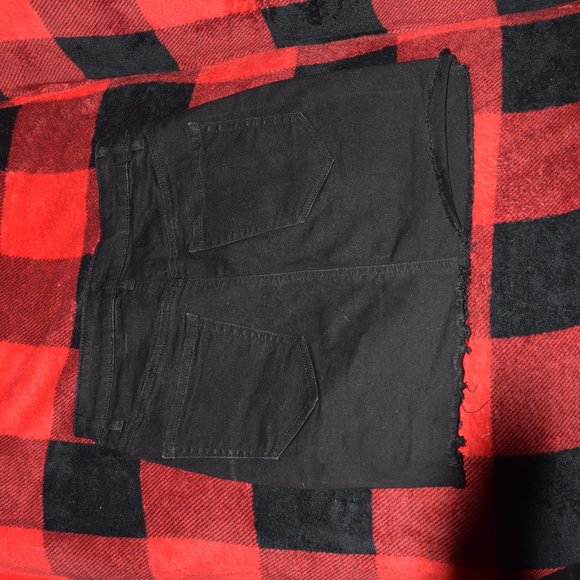 NWOT - Black jeans skirt - Picture 3 of 5